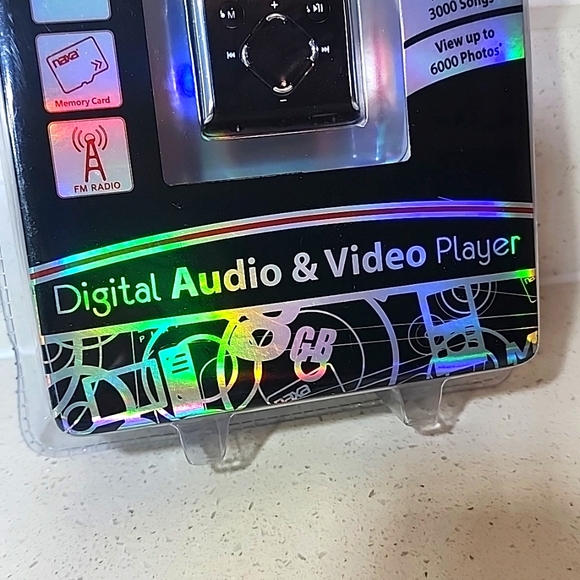 NAXA Digital Portable 8GB Audio & Video Player NEW - Picture 4 of 7